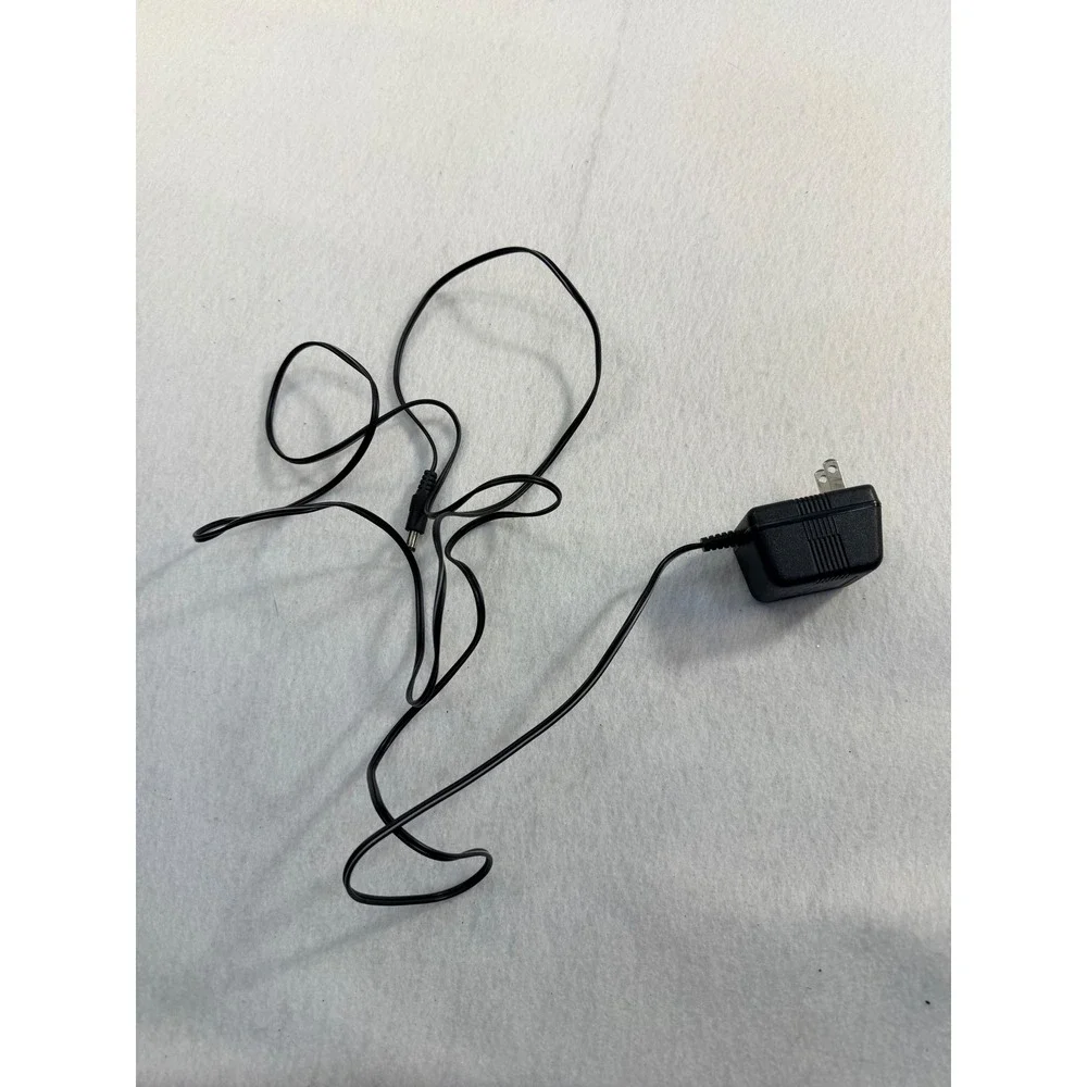 RadioShack AC Adapter U120025D 33-1197 12VDC 250mA Center Negative Power Supply